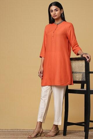 rust self design casual 3/4th sleeves round neck women regular fit tunic