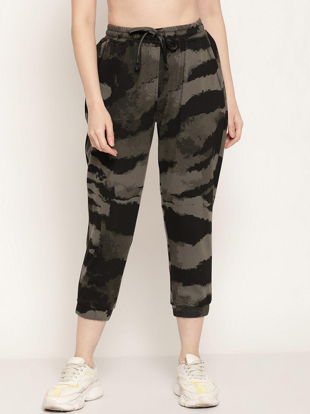 rute women black & grey printed cotton cropped jogger