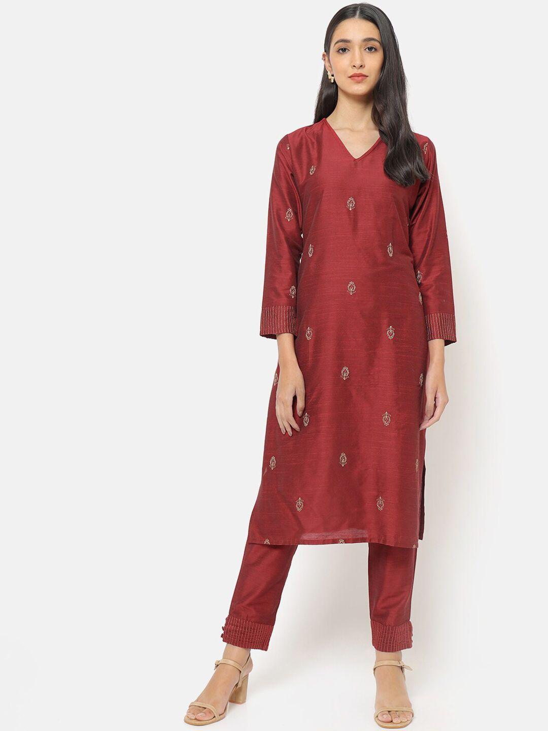 saaki embroidered v-neck regular kurta with trousers