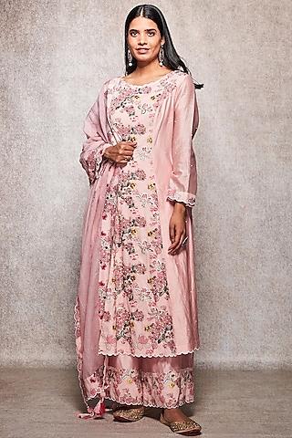 salmon pink embroidered kurta set with front slit