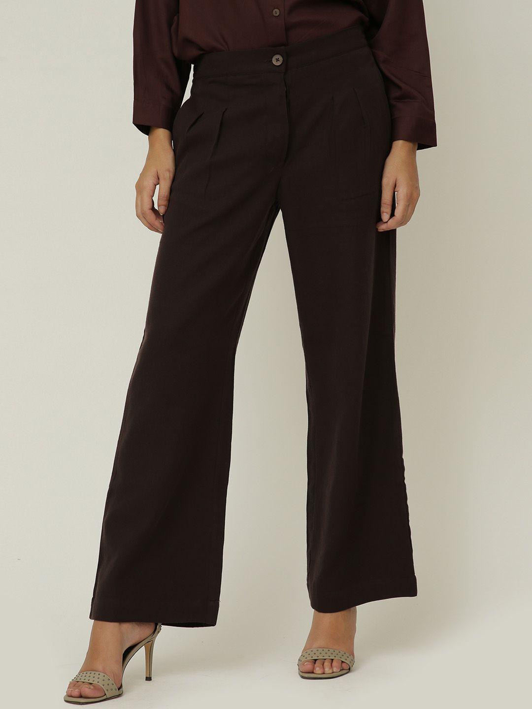saltpetre women classic straight fit pleated parallel trousers