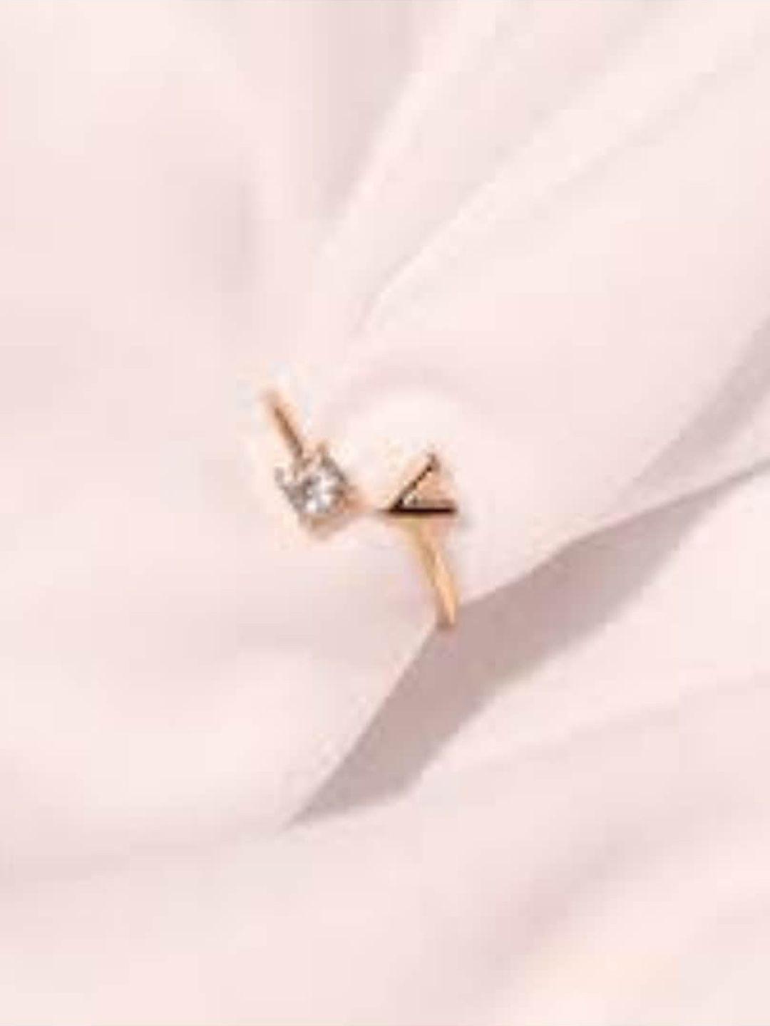 salty crystal-studded v shaped adjustable finger ring