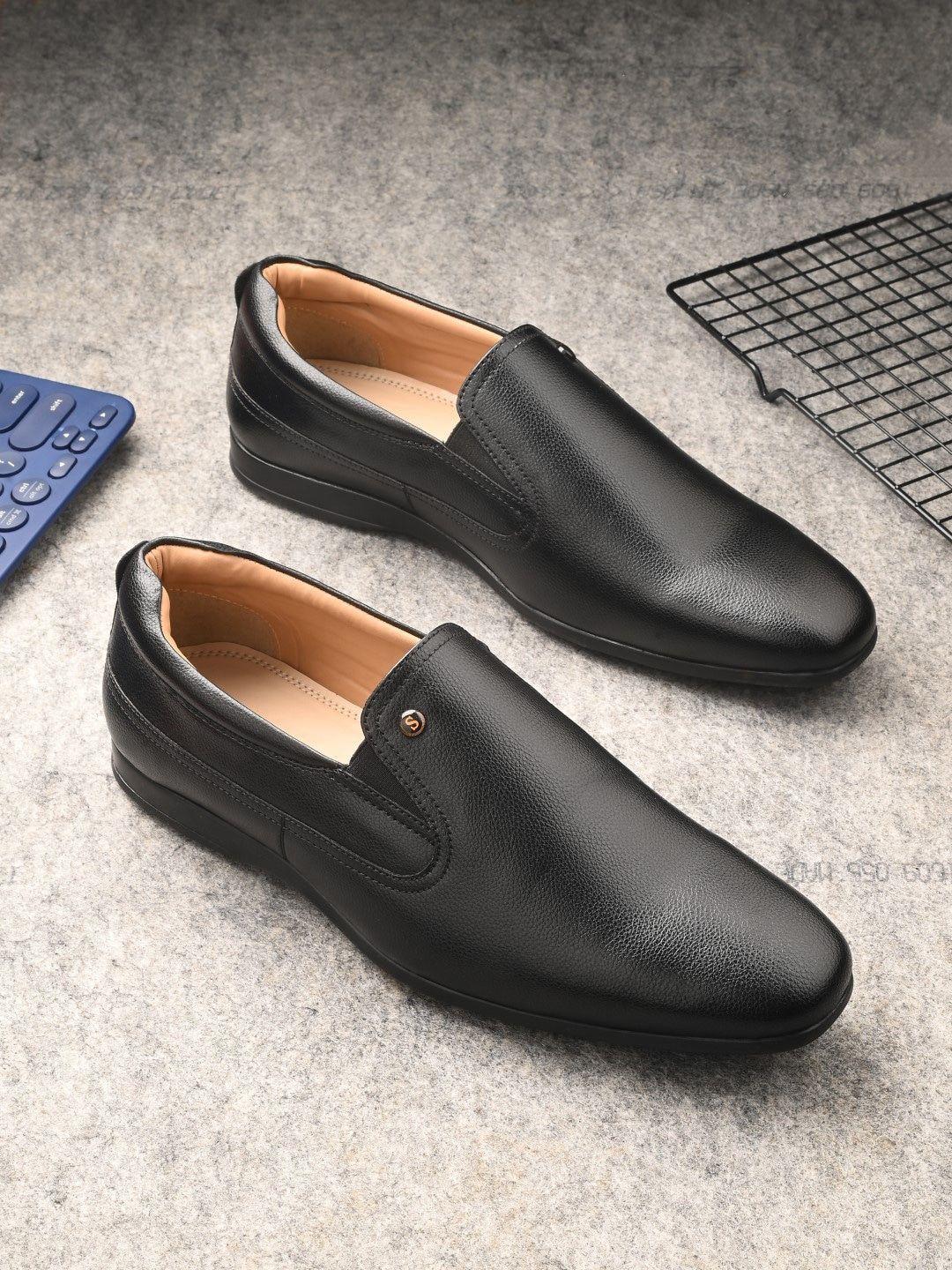 san frissco men textured lightweight formal slip-on shoes