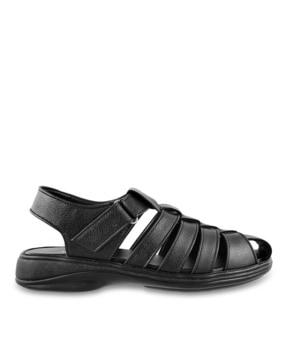 sandals with velcro fastening