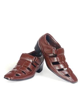 sandals with synthetic upper