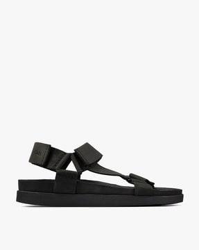 sandals with velcro fastening