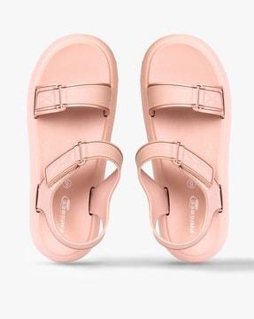 sandals with velcro fastening