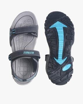 sandals with velcro fastening