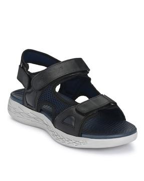 sandals with velcro fastening