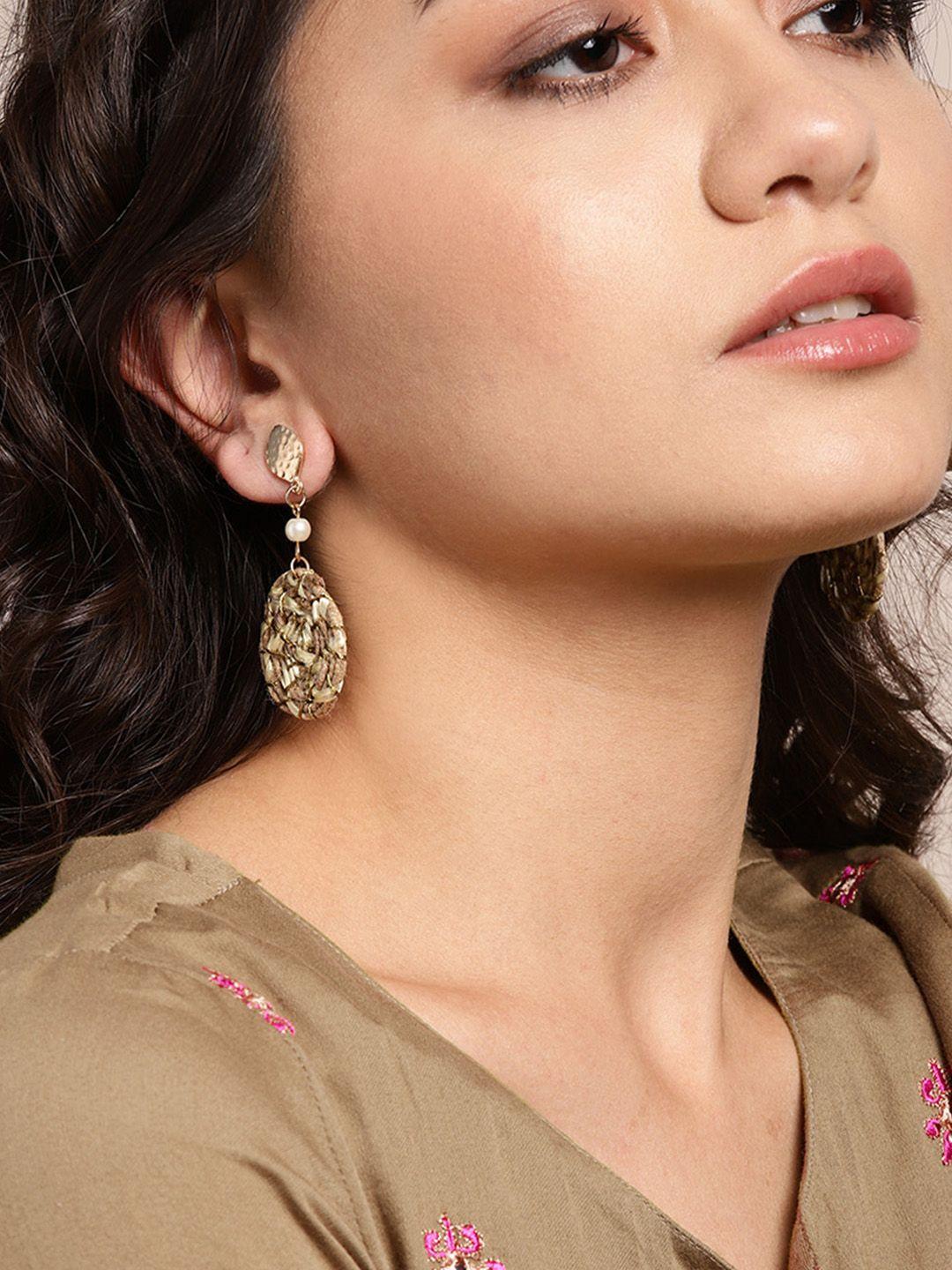 sangria gold-toned & beige jute hammered texture circular drop earrings