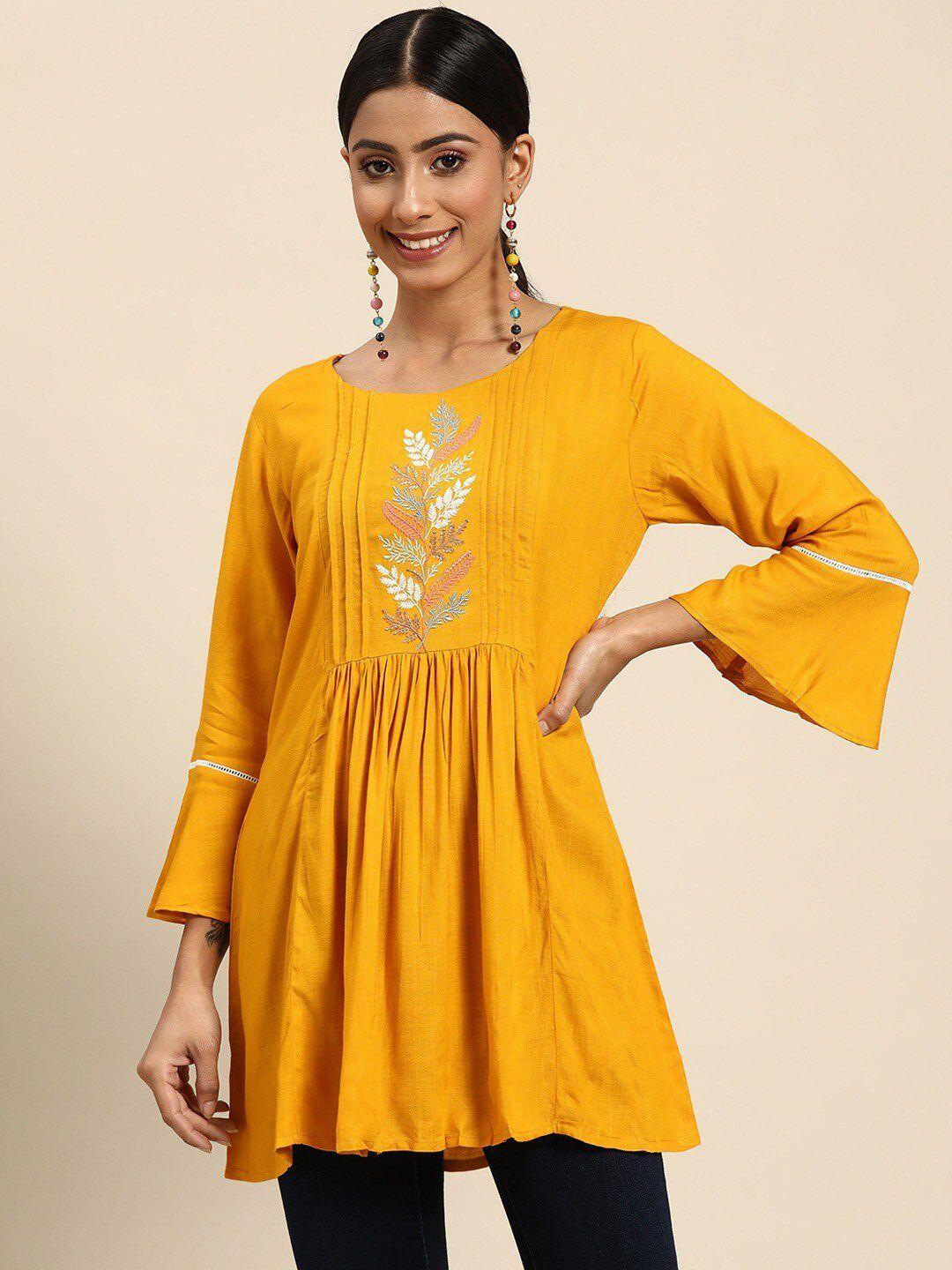 sangria round neck embroidered kurti