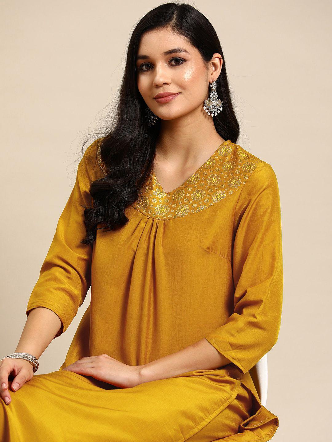 sangria yoke design pleated kurta with trousers