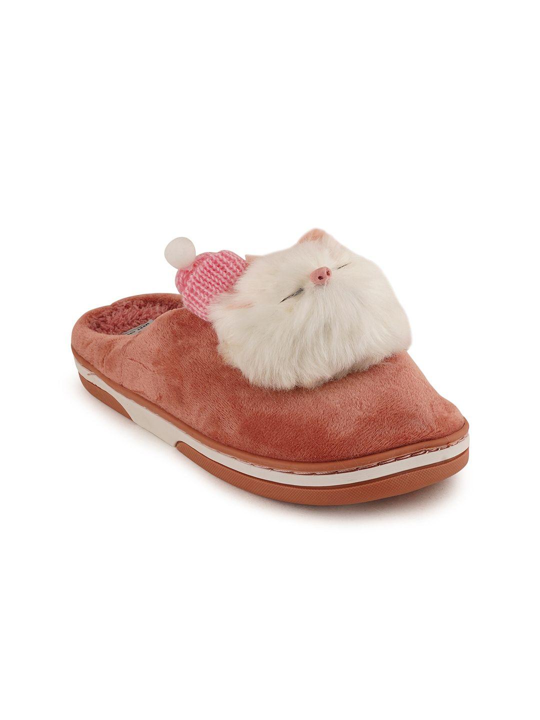 sapatos women peach-coloured & white room slippers