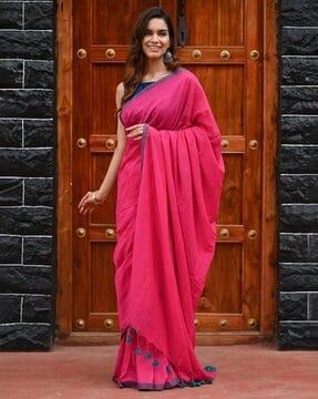 saree with contrast border & tassels