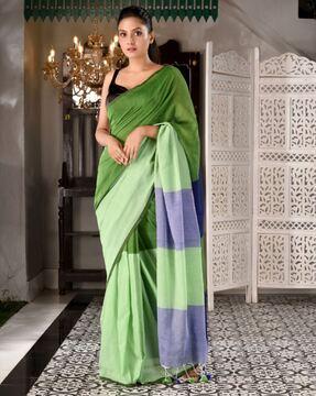 saree with contrast border & tassels