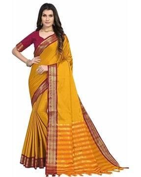 saree with contrast border and tassels