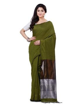 saree with contrast pallu