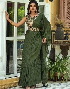 saree with floral embroidered blouse piece