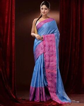 saree with tassels