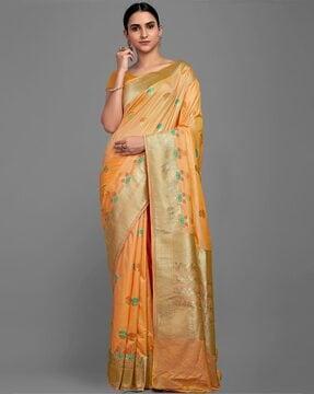 saree with woven pattern