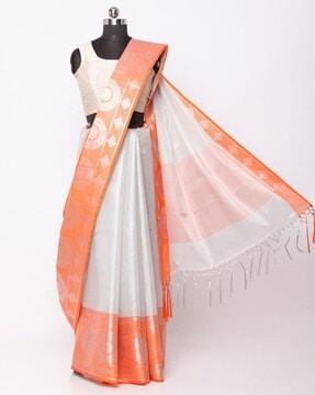 saree with zari border