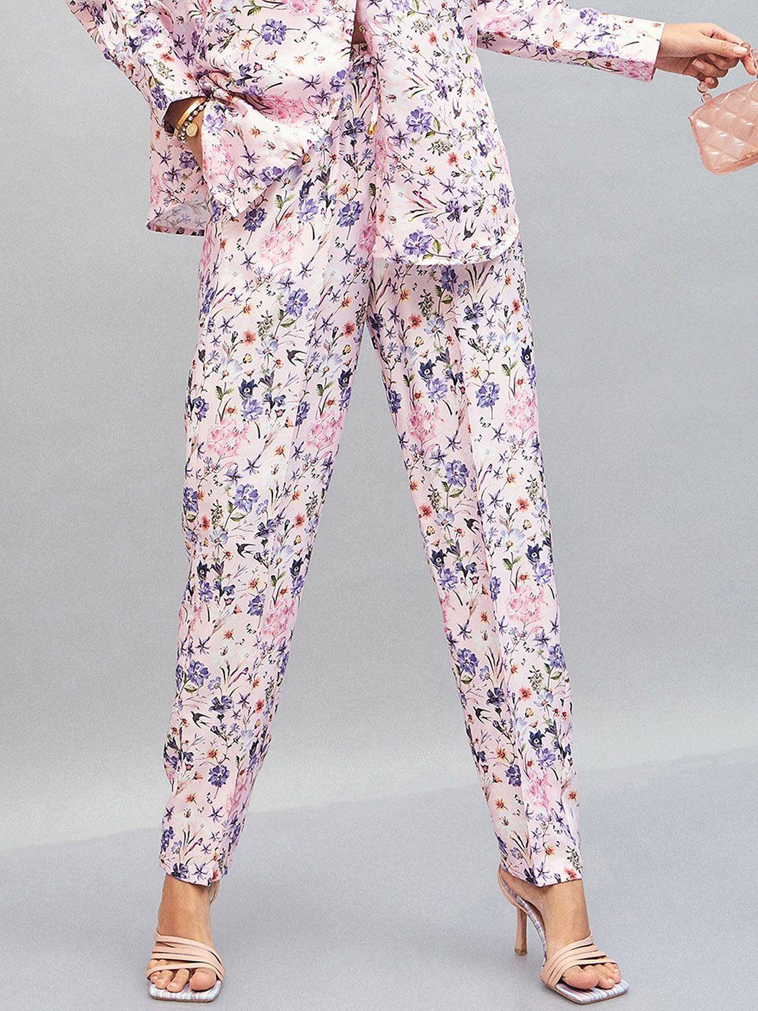 sassafras pink women floral printed straight fit trousers
