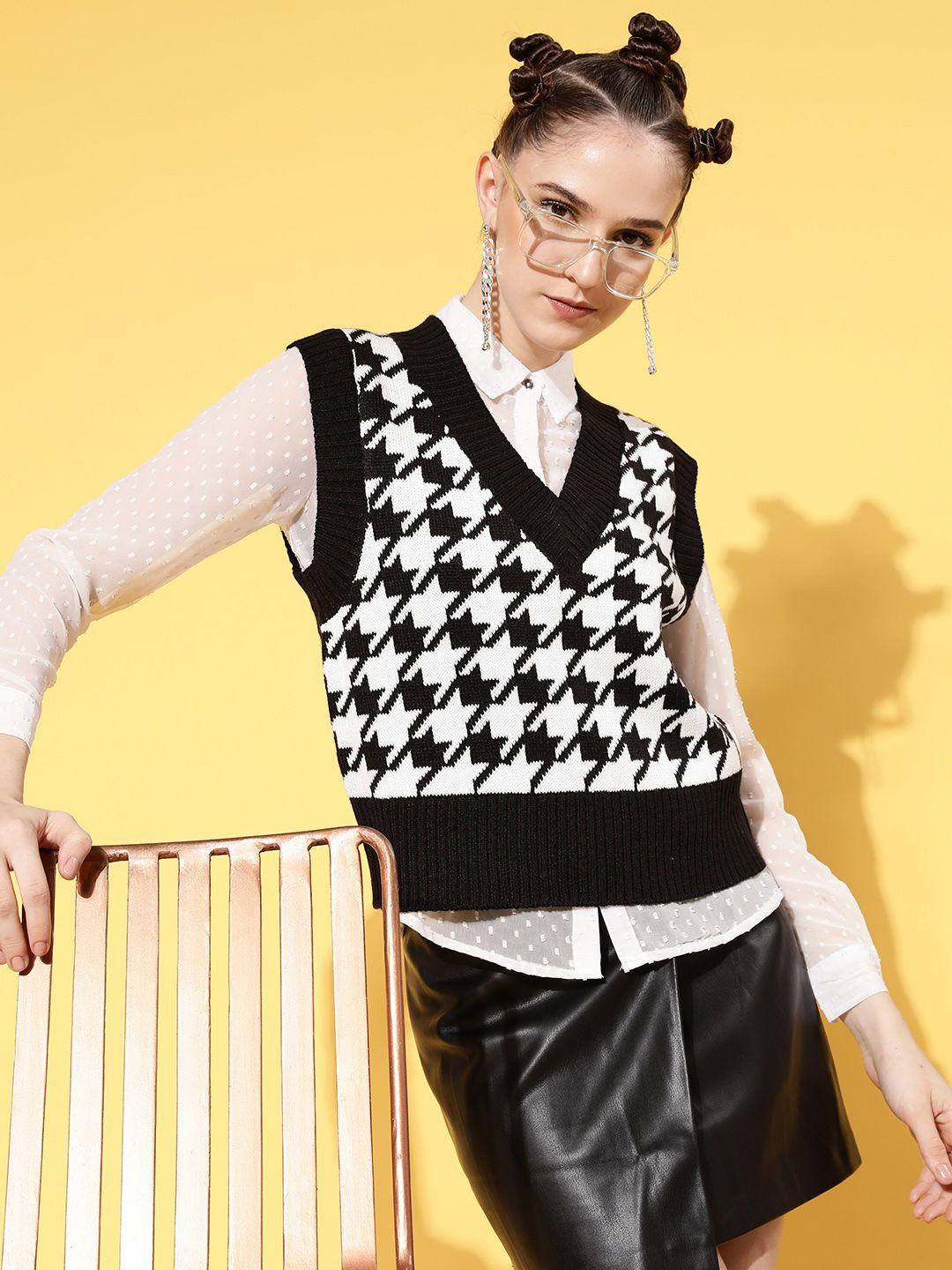 sassafras women black & white houndstooth design sweater vest