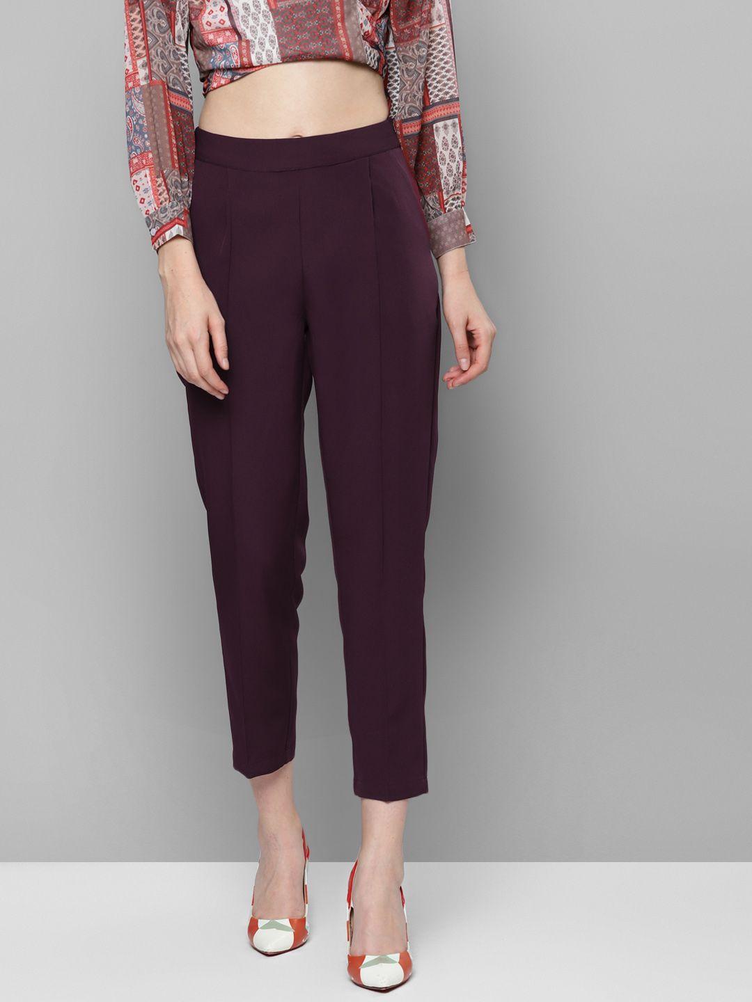 sassafras women burgundy tailored cropped peg trousers