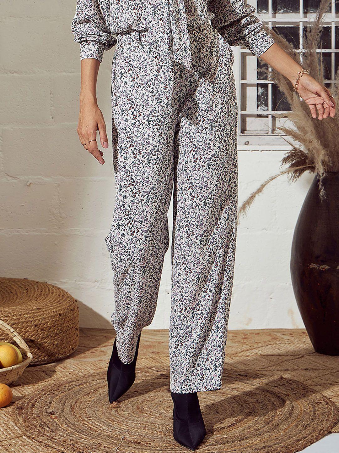 sassafras women cream-coloured ethnic motifs printed trousers