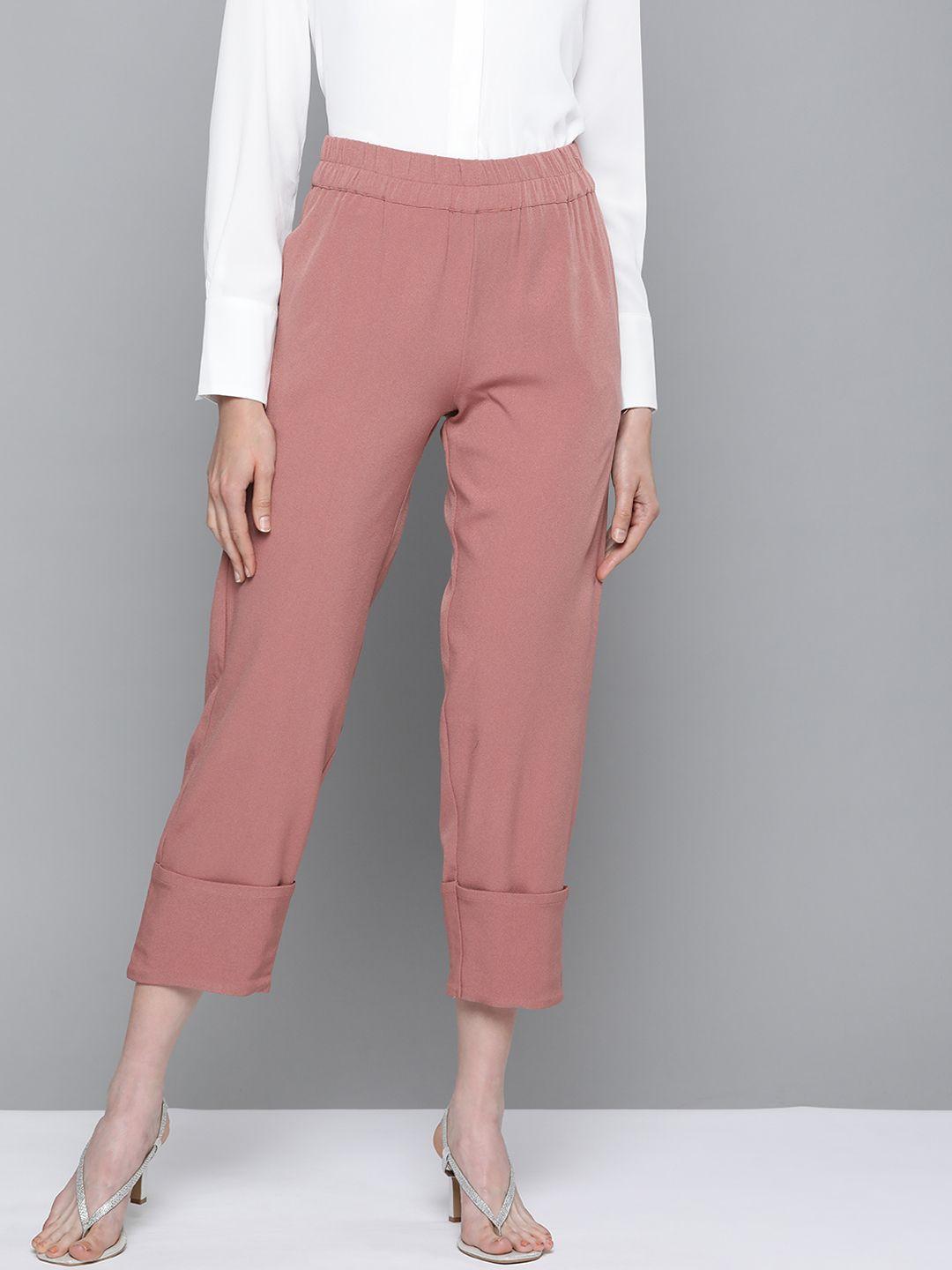 sassafras women dusty pink regular fit solid roll-up trousers