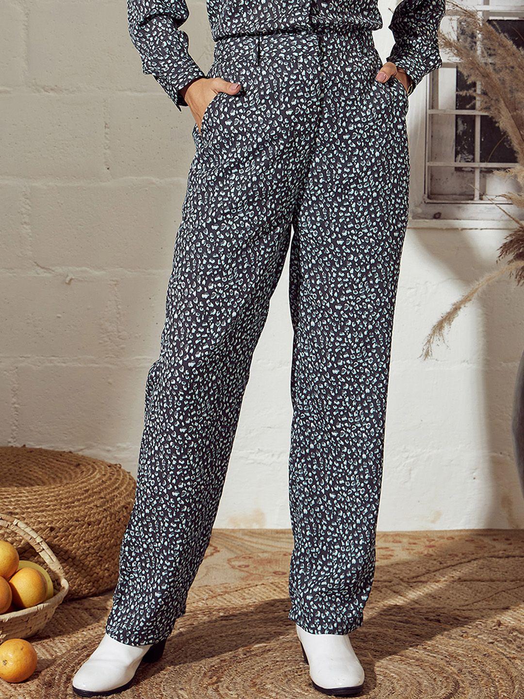 sassafras women grey printed trousers