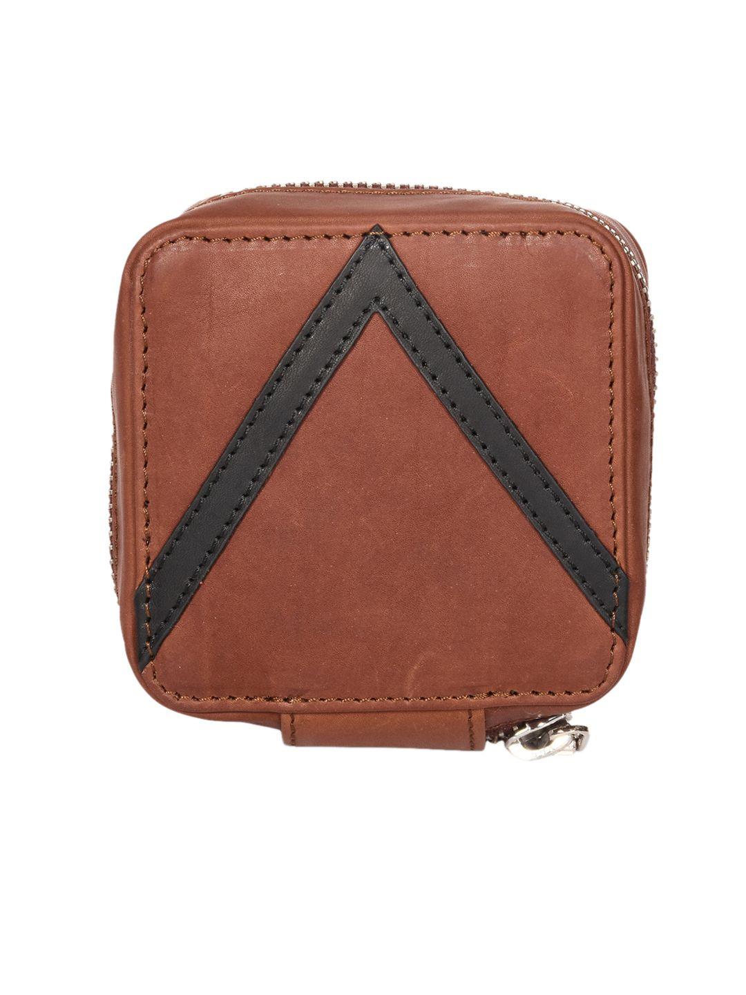 sassora leather travel pouch