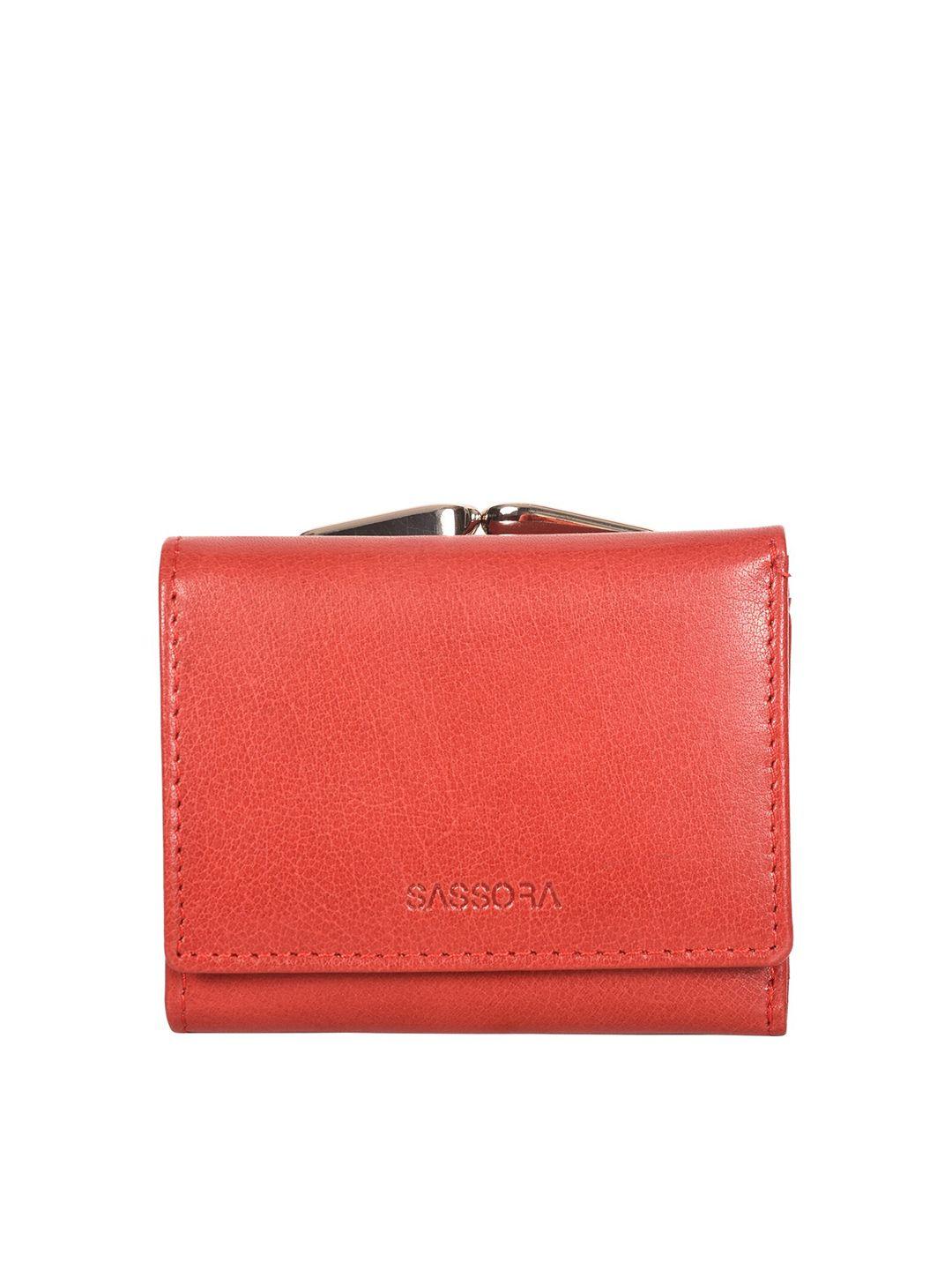 sassora women red zip detail leather two fold wallet