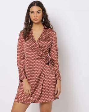 satin geometric print wrap dress