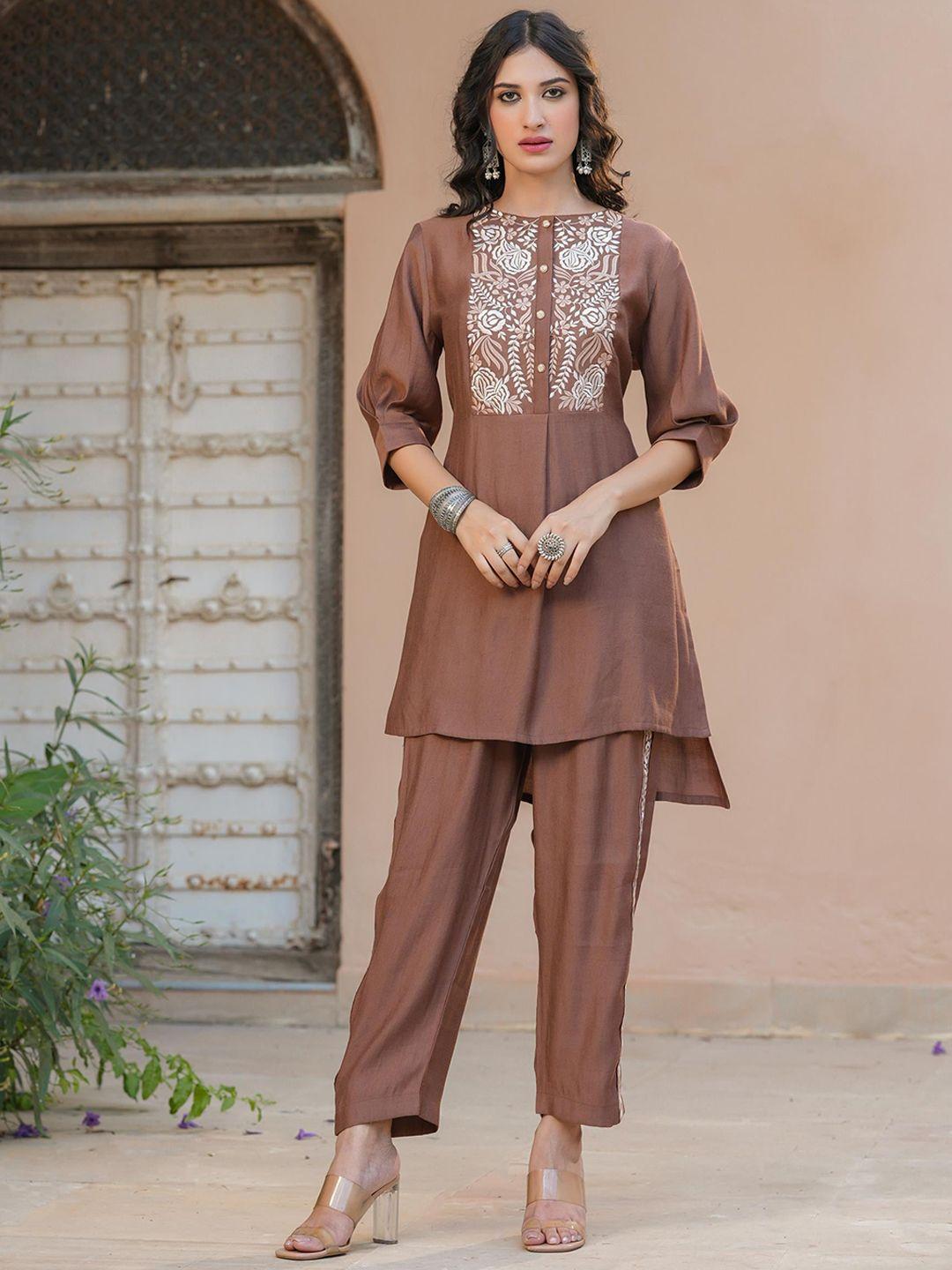 scakhi embroidered roman silk puffed sleeves straight kurta and trousers