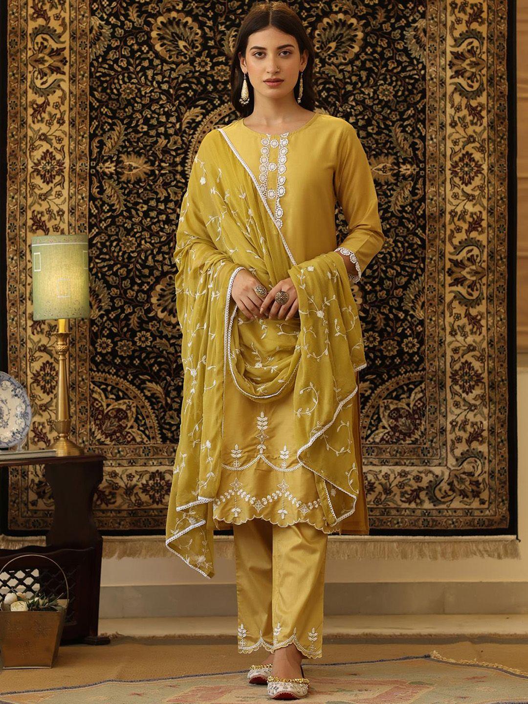 scakhi women floral embroidered kurta with trousers & with dupatta