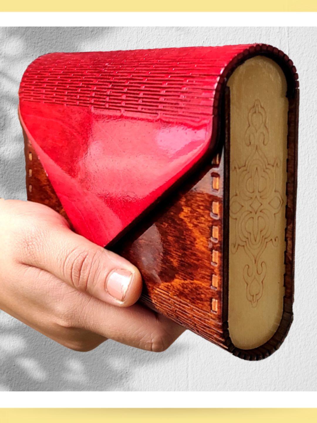 scherico women's brown ruby premium wooden hand clutch