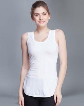 scoop-neck camisole with side slits