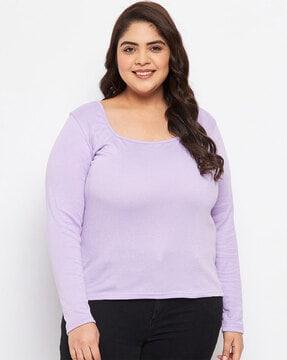 scoop-neck top with full-sleeves