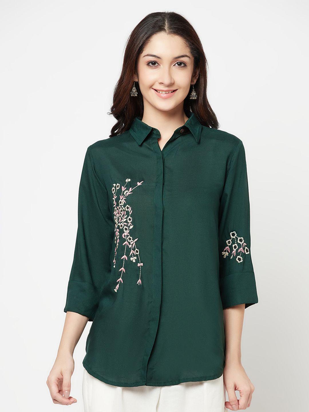 senyora embroidered regular fit casual shirt