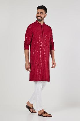 sequinned blended fabric regular fit men's kurta - maroon