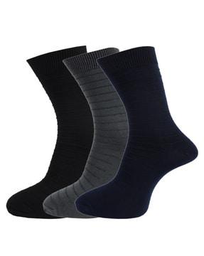 set of 3 textured mid-calf length socks