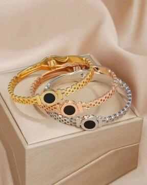 set of 3 women roman numbers engraved bracelets