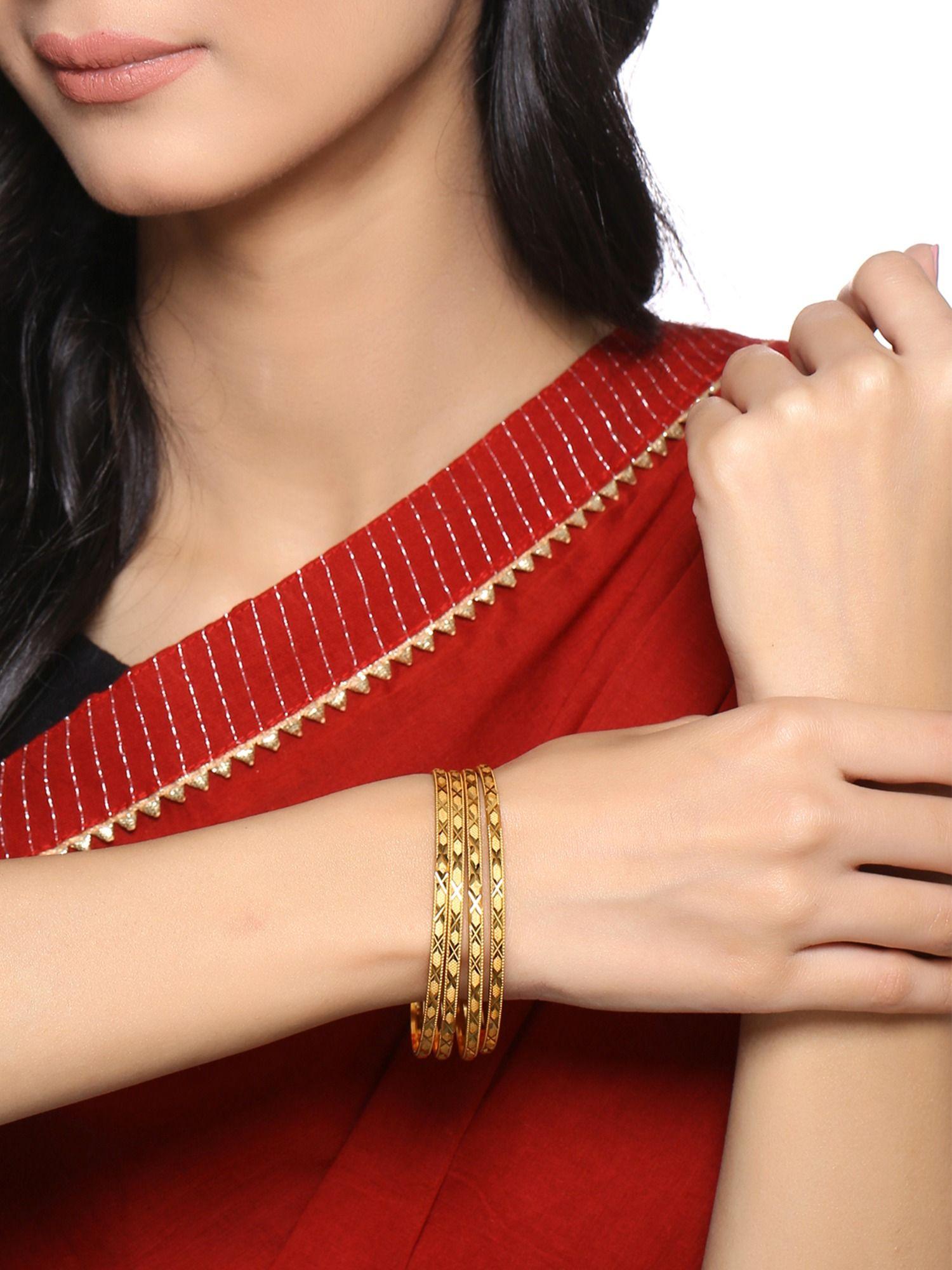 set of 4 gold-plated handcrafted bangles