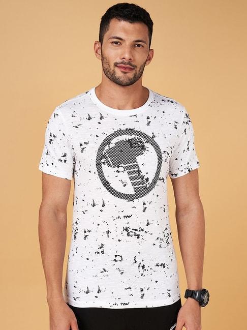 sf jeans by pantaloons white & grey cotton slim fit printed t-shirt
