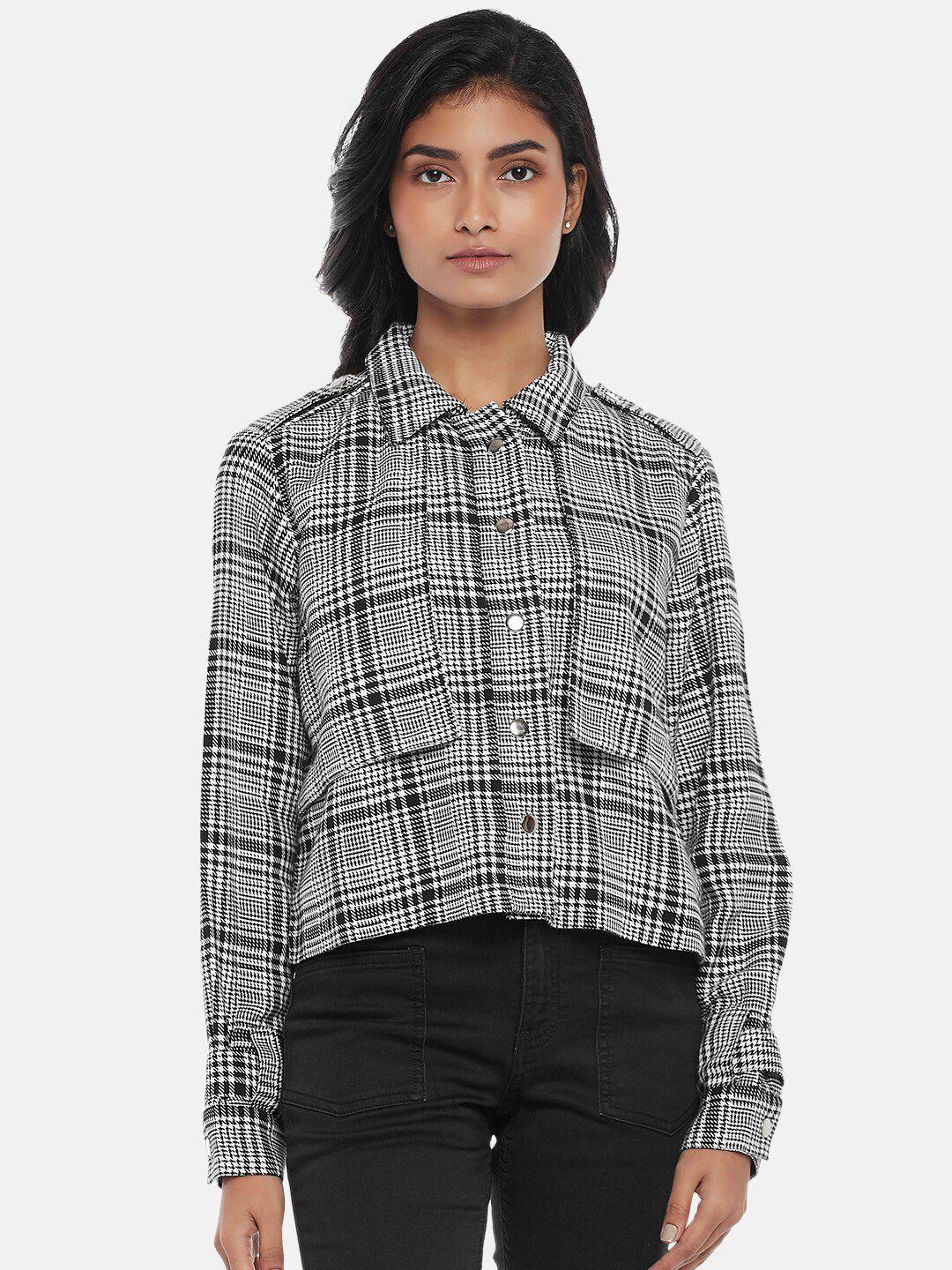 sf jeans by pantaloons women white & black checked crop casual shirt