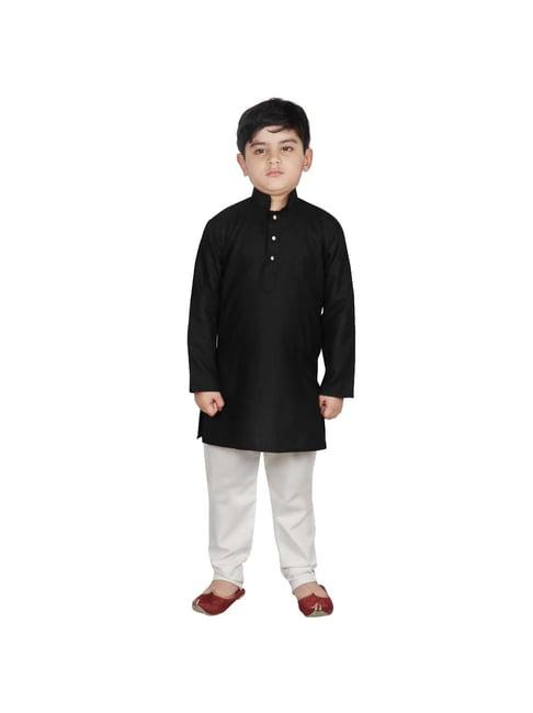 sg yuvraj kids black & white solid kurta with pyjama