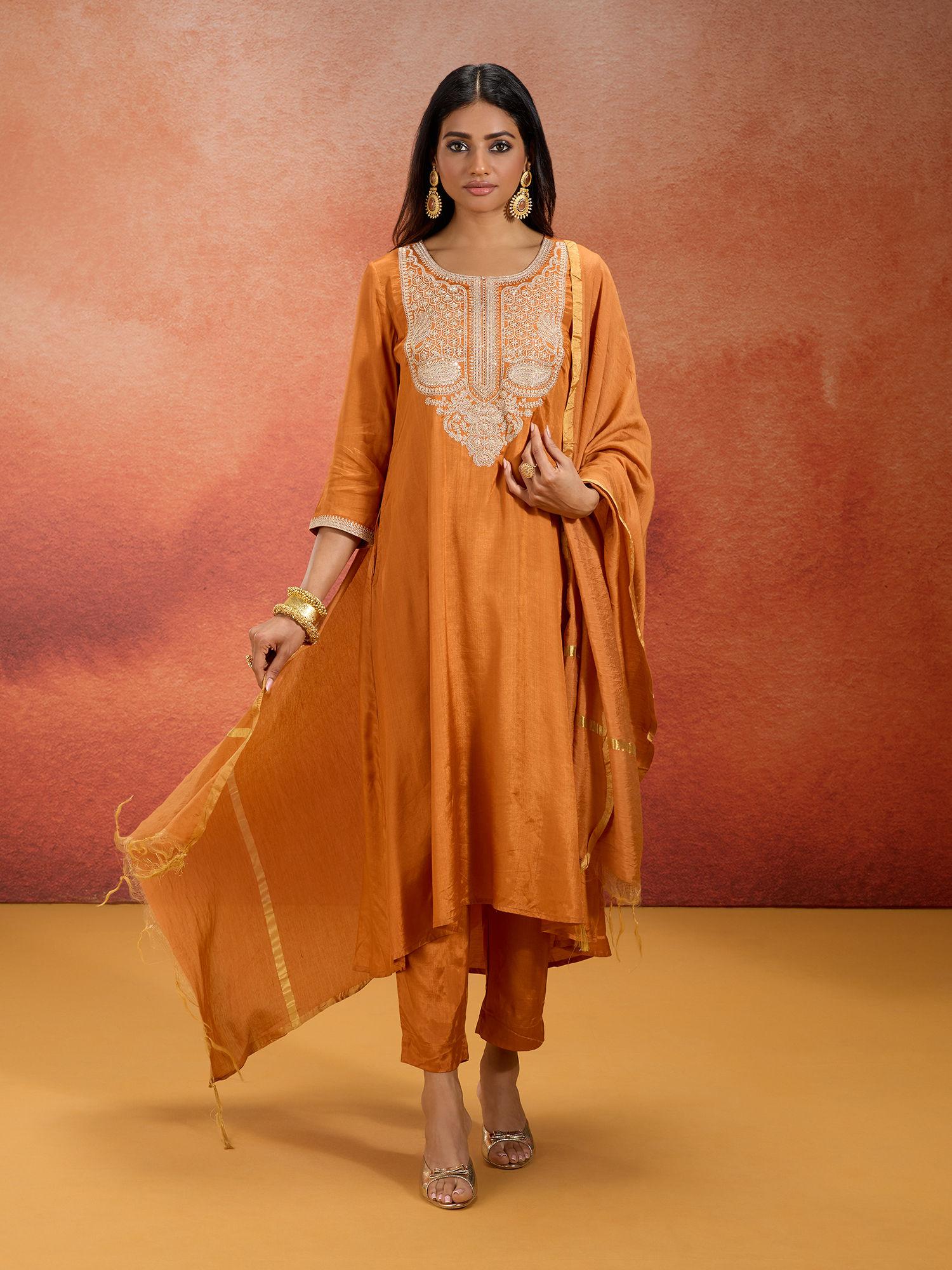 shantoon embroidered high low orange kurta, pant & dupatta likfrks05 (set of 3)