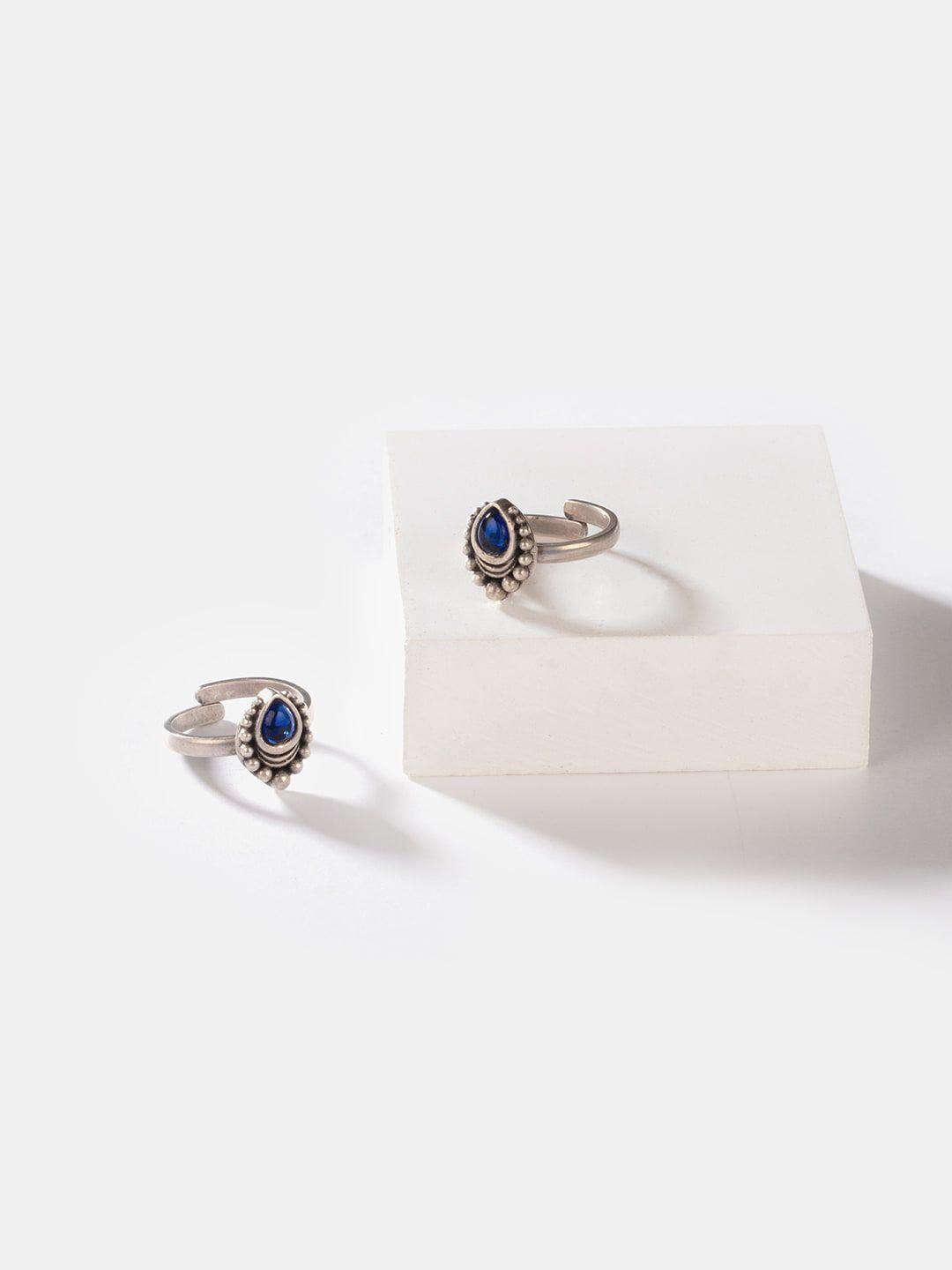 shaya women silver-toned 92.5 silver blue stone studded toe rings