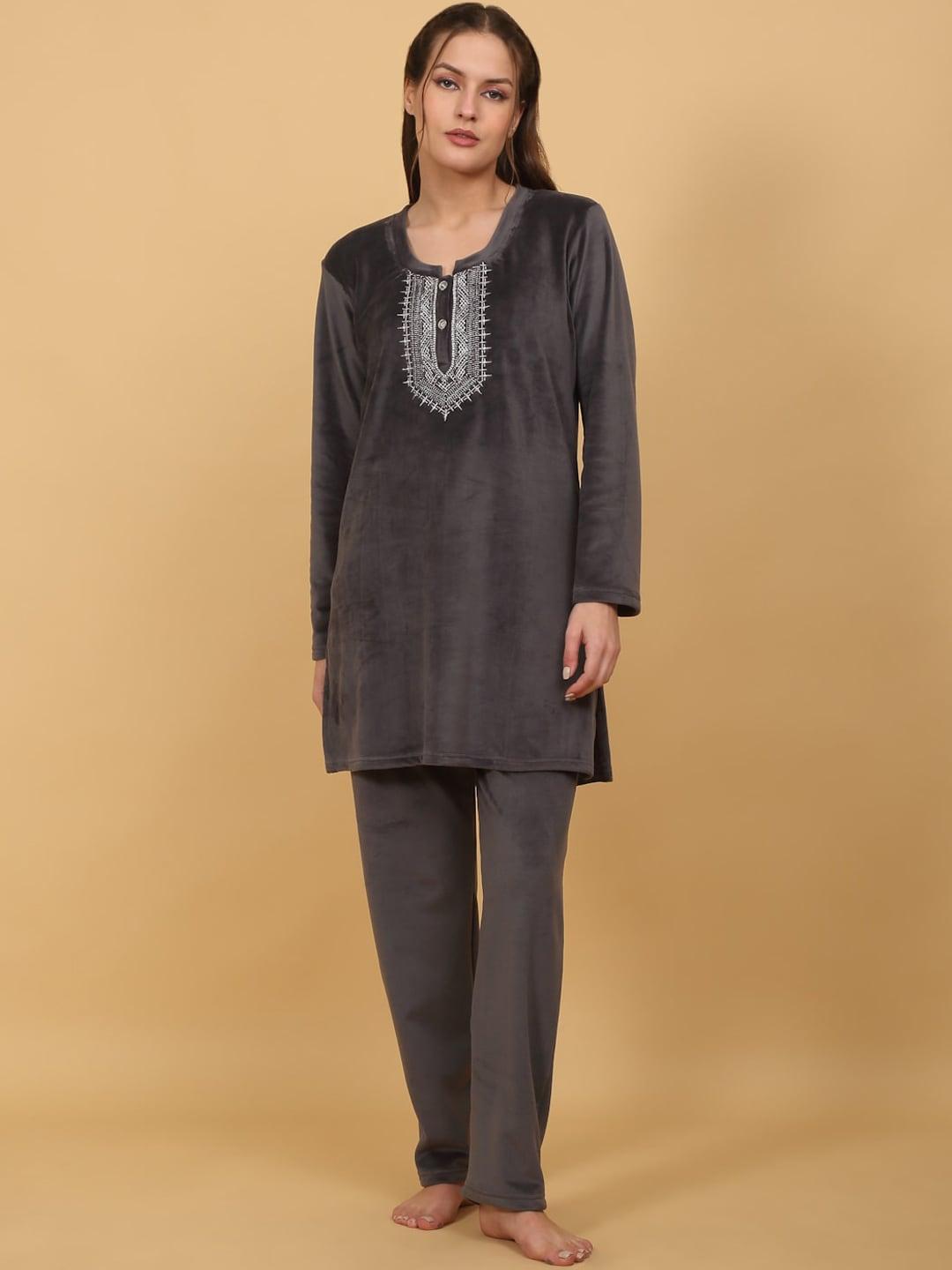 she-n-she-ethnic-motifs-embroidered-night-suit